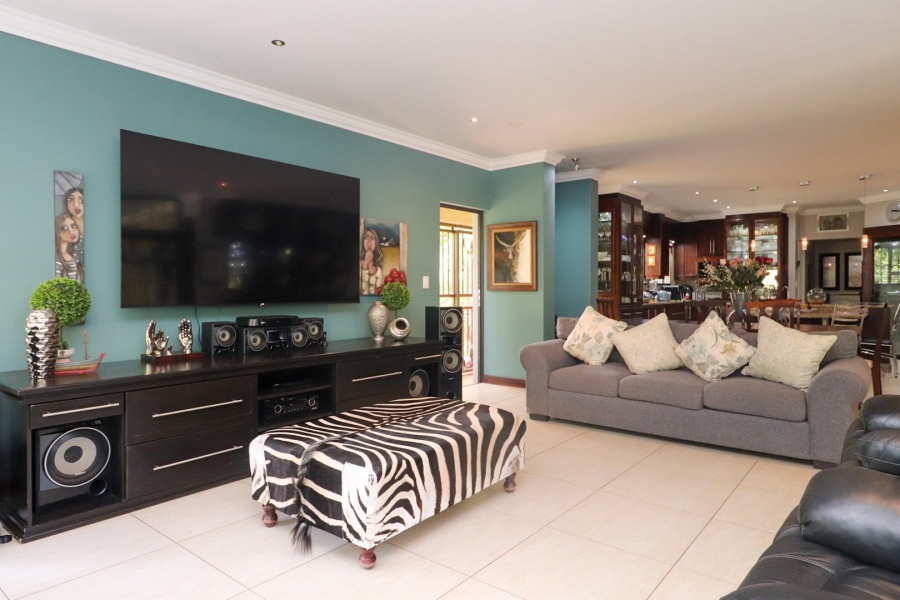 5 Bedroom Property for Sale in Wilkoppies North West